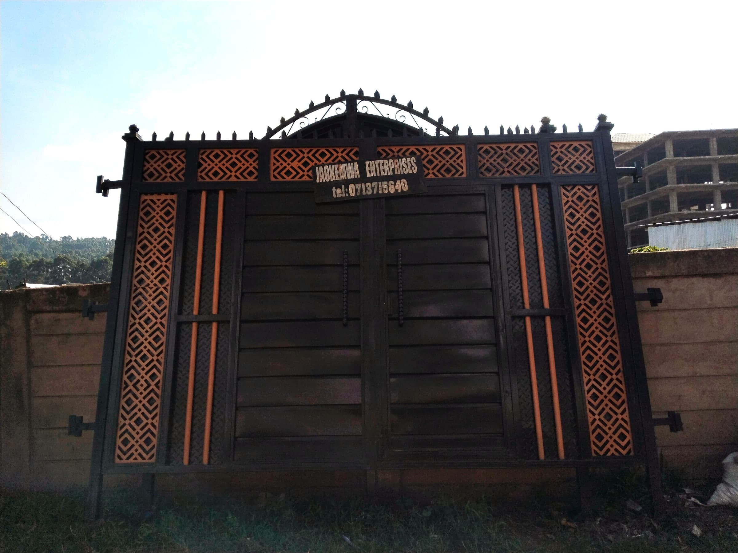 Black & Copper Lattice Compound Gate