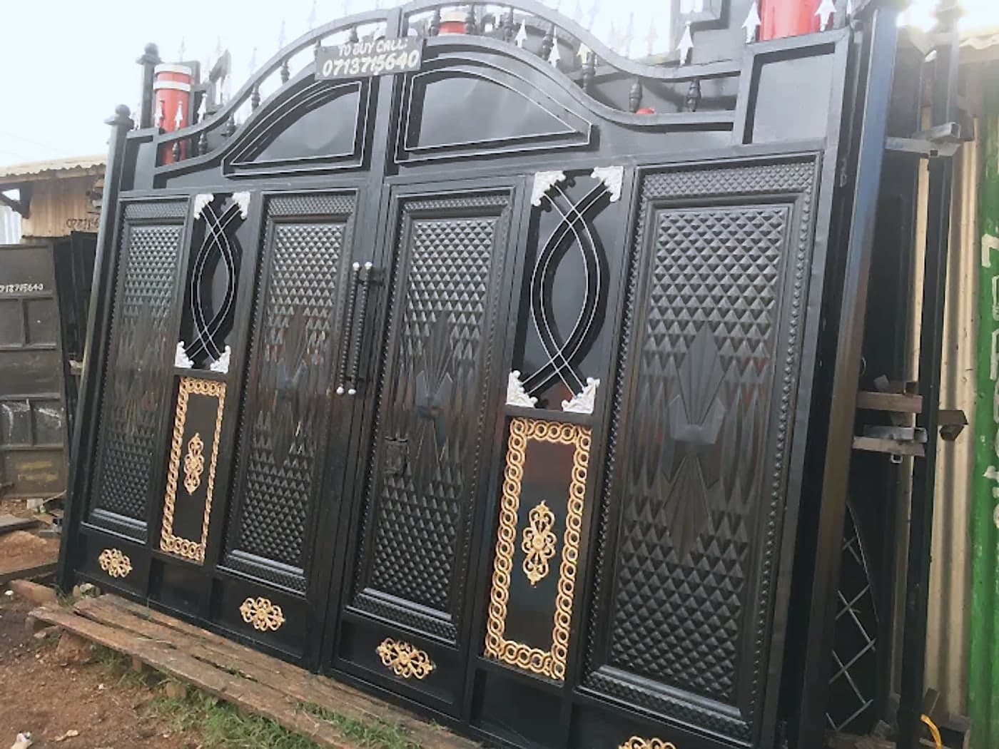 Black & Gold Crested Compound Gate