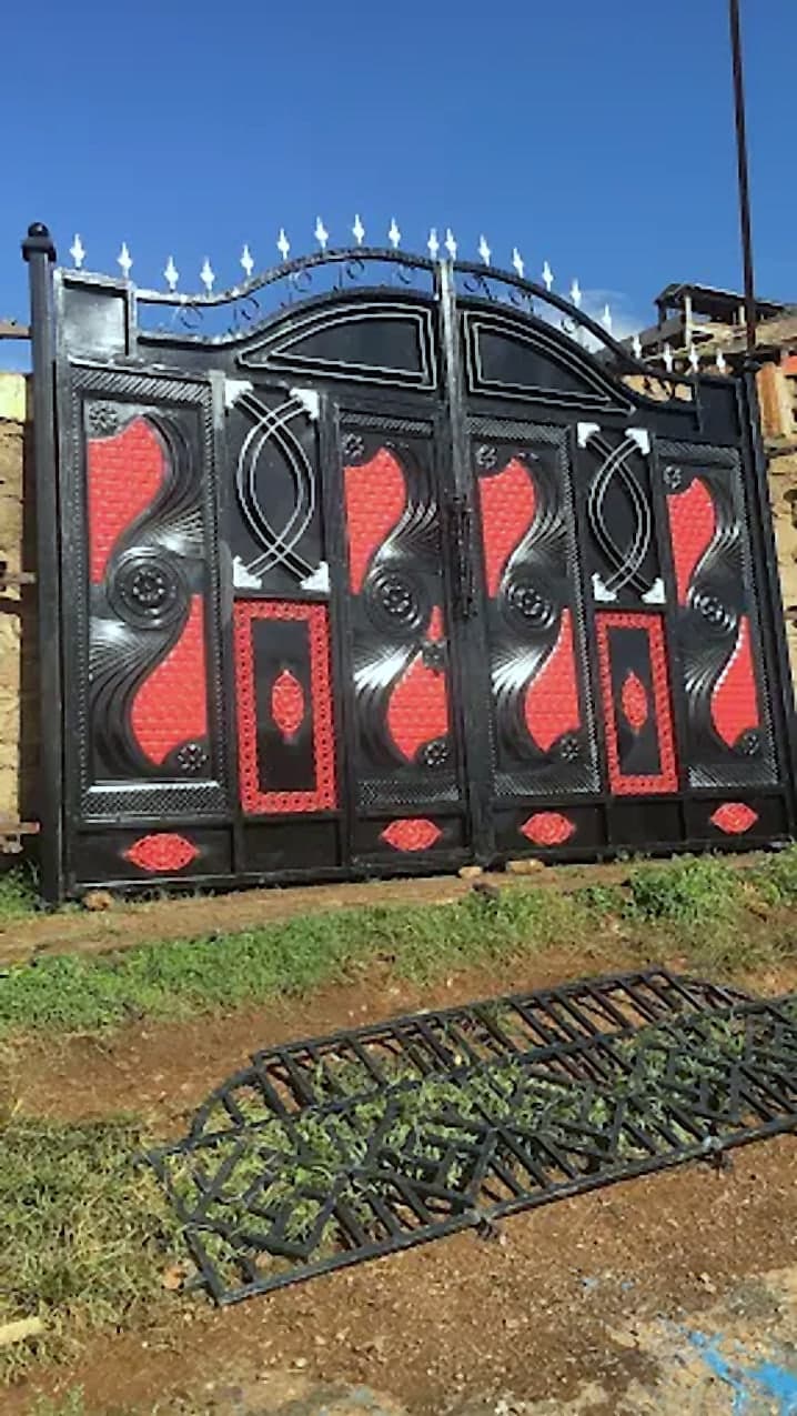 Black & Red Ornate Compound Gate