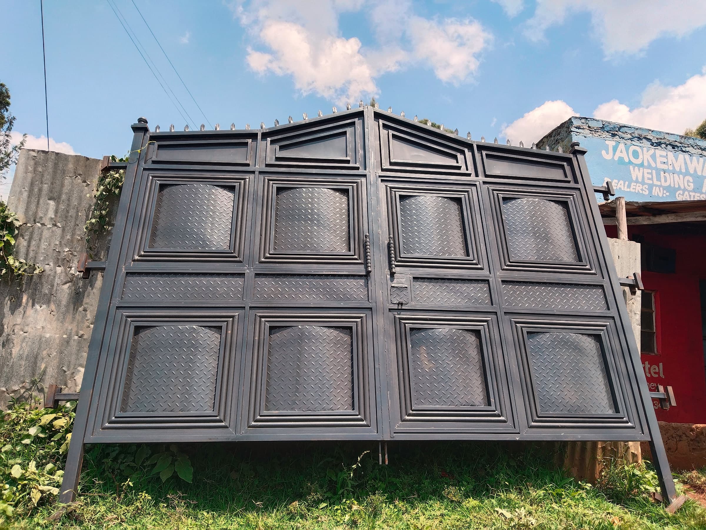 Charcoal Panel Compound Gate