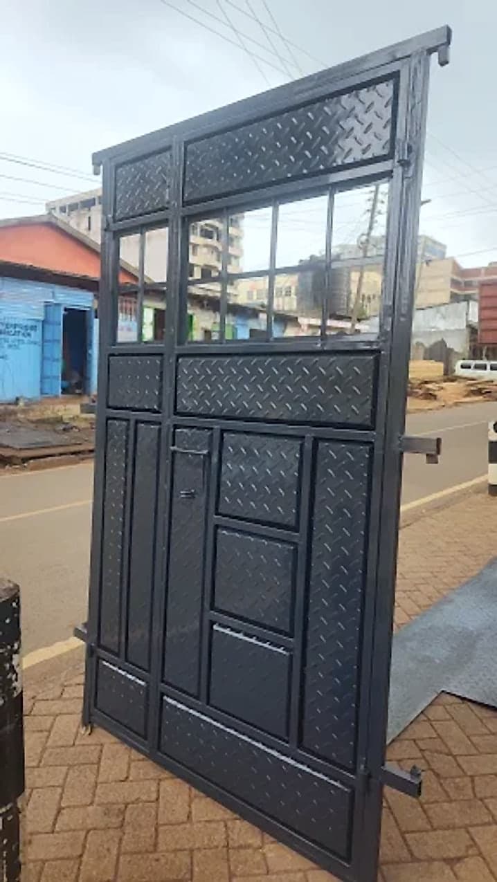 Checker-Plate Door with Fanlight