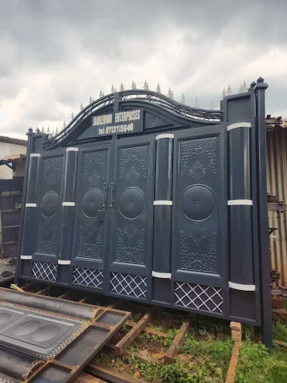 Grand Black Compound Gate with Crest