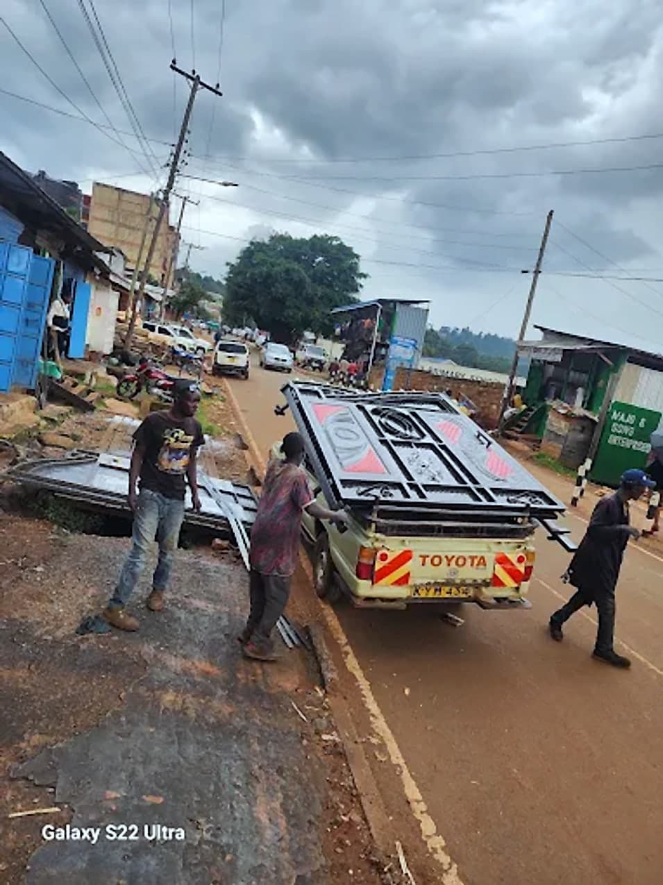 Loading Gates Onto the Pickup