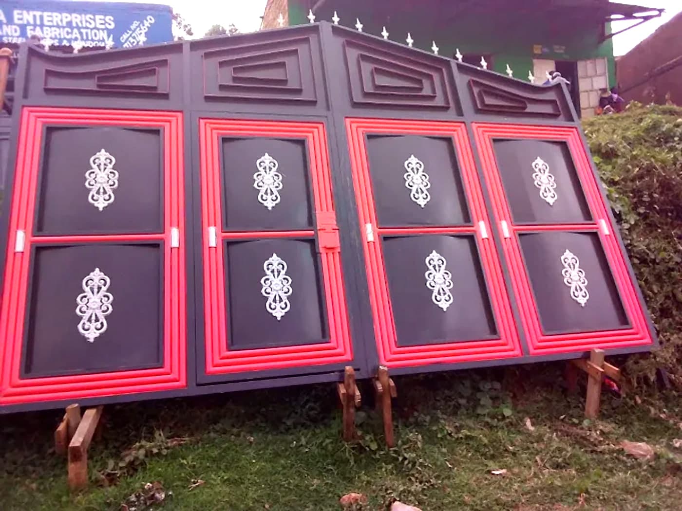 Plum & Crimson Panel Compound Gate